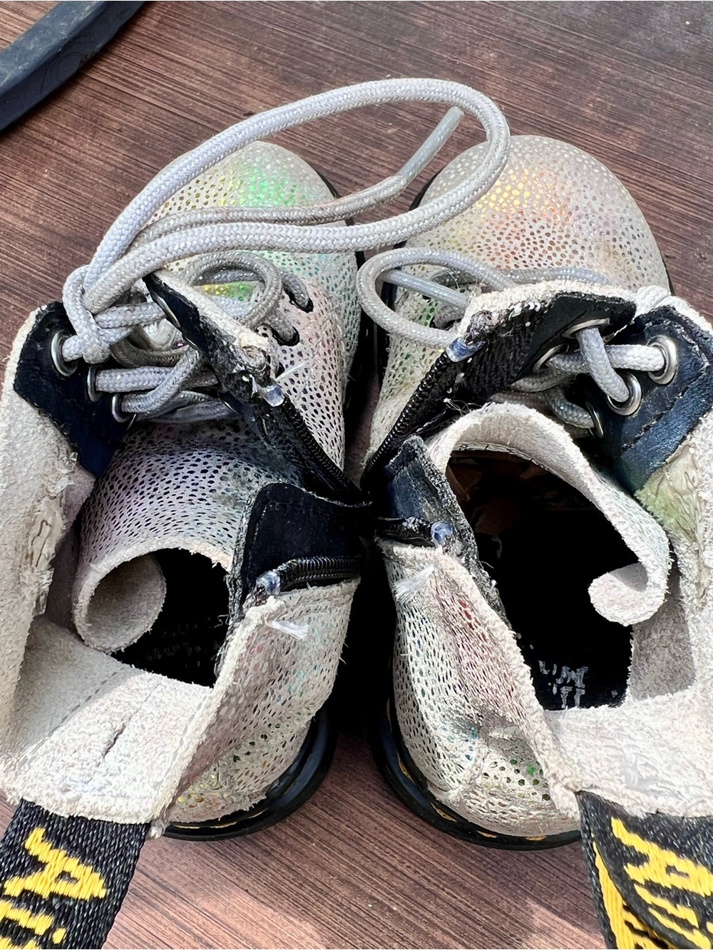 Dr Martens 1460 Pascal Iridescent Boots Rainbow Leather Toddler Kids Size US 7 - Picture 10 of 11